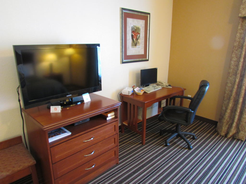 Super 8 By Wyndham Austin/Airport South Hotel Værelse billede