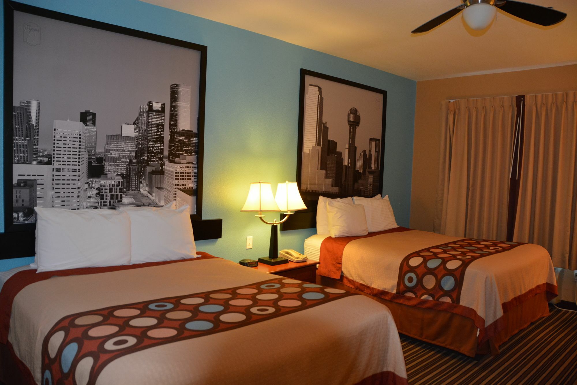 Super 8 By Wyndham Austin/Airport South Hotel Eksteriør billede